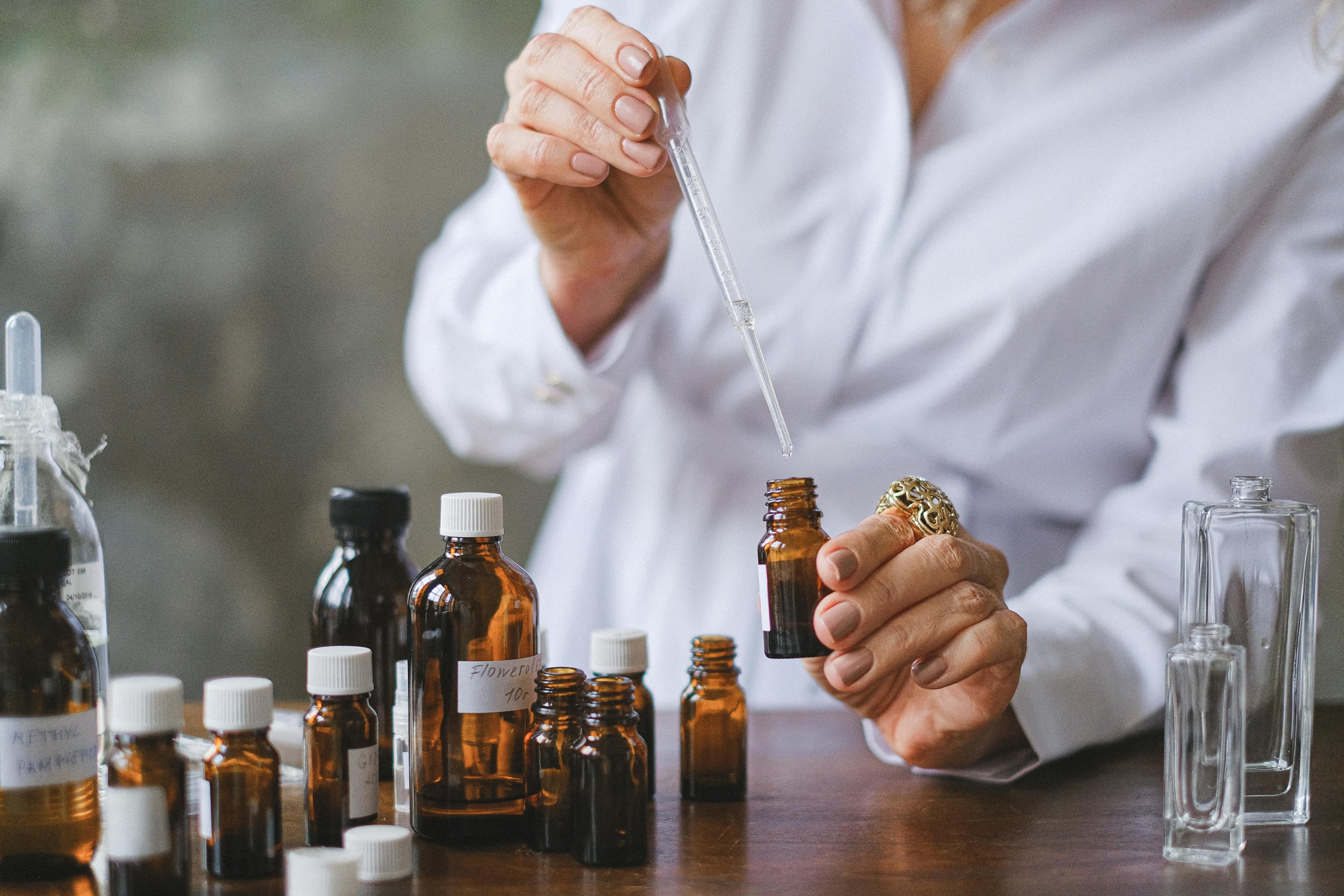 Best Essential Oils for Spa Use: Top 5 Picks